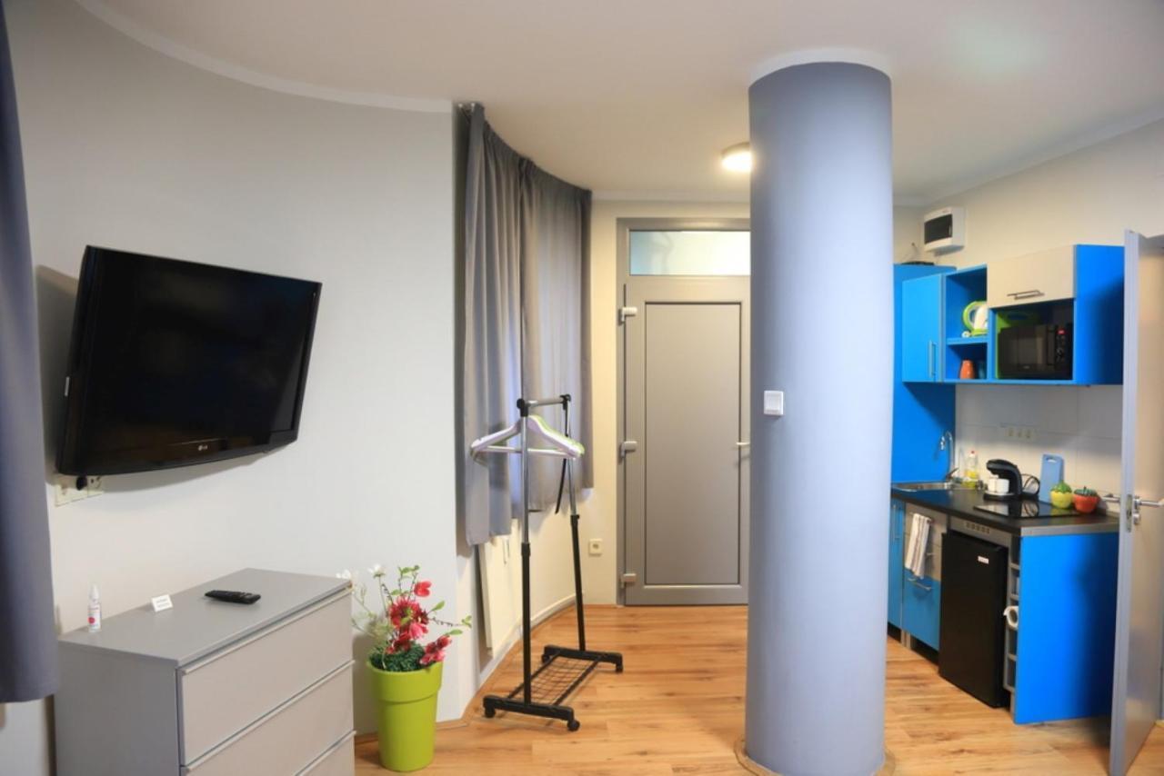 Studio Gold Apartman Pécs Zewnętrze zdjęcie